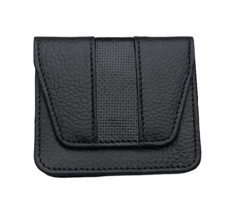 Monedero de cuero con sujetador a correa